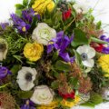 Bunter Strauss Mit Anemonen Und Iris